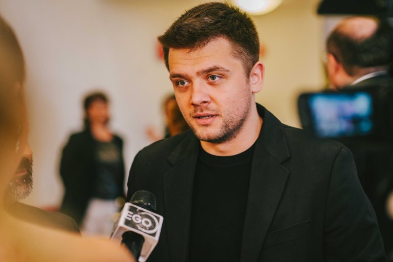 Marian Olteanu a găsit o metodă pentru a învăța mai ușor textele. „Este un fel de coregrafie” VIDEO EXCLUSIV