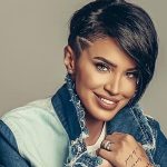 Adelina Pestritu, surprinsa in lenjerie intima pe balcon 26