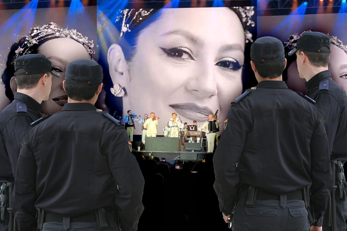 Andra, pazita ca un sef de stat la concert