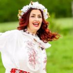 De ce a fost inmormantata Rona Hartner in rochie de mireasa. Sora artistei a facut marturisirea cu ochii in lacrimi