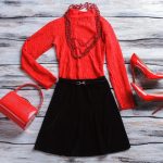 Cu ce poți asorta fusta neagră