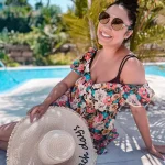 Ipostaze rare cu Andra in costum de baie 23