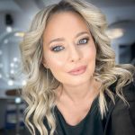 Schimbarea de look facuta de Laura Cosoi, la inceput de primavara 5