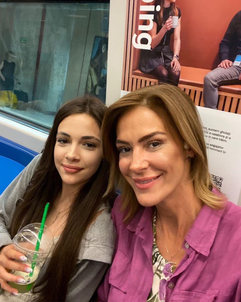Roxana Ciuhulescu se bucură că fiica ei nu îi moștenește dimensiunile. „Are norocul să își găsescă întotdeauna ce haine își dorește” VIDEO EXCLUSIV