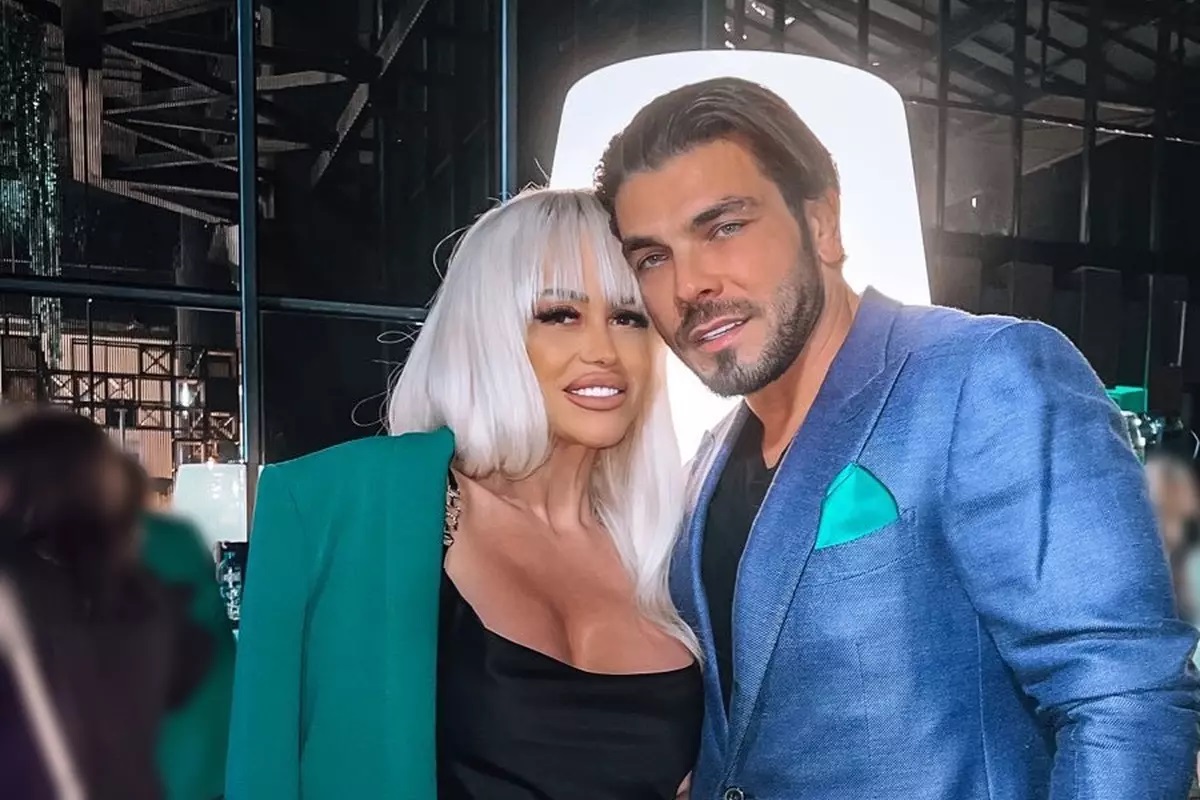 Anda Adam si Joseph au anuntat data nuntii