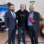 Cat costa pantofii sport rosii purtati de Cristian Popescu Piedone 1