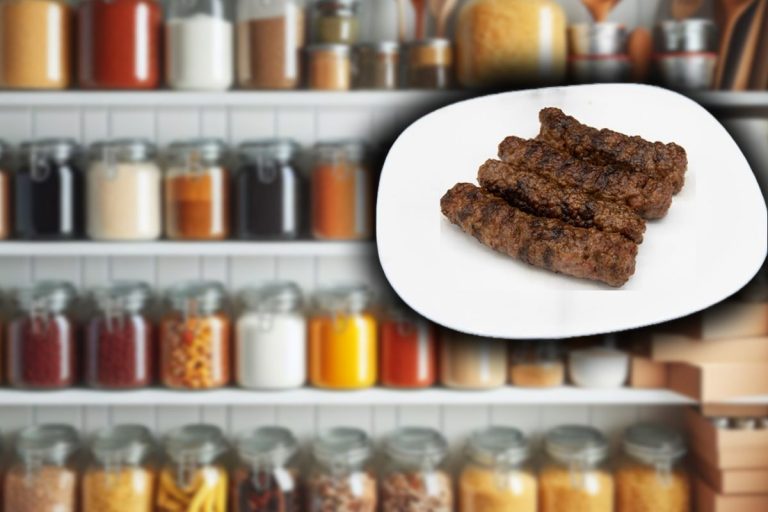 Cât usturoi se pune la mici. Ce condimente să adaugi pentru un gust desăvârșit