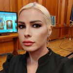Cine este Elena Valentina Cioanca, blonda cu care se afiseaza Silvestru Sosoaca 1