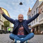 Cine este si cum arata sotia lui Cosmin Selesi 14