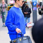 New York, NY  - Jennifer Lopez keeps it comfy but stylish in a blue Frankies Bikinis sweatsuit and boots as she steps out in NYC.

BACKGRID USA 17 APRIL 2024,Image: 865613433, License: Rights-managed, Restrictions: , Model Release: no, Pictured: Jennifer Lopez, Credit line: Diamond / BACKGRID / Backgrid USA / Profimedia