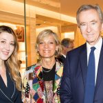 Cu ce se ocupa si cum arata sotia celui mai bogat om din lume 17