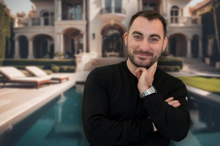 Cum arată apartamentul de lux al lui Pescobar: „Îmi fac saună, teren de fotbal, sală de forță”. A investit 1,2 milioane de euro, imagini impresionante