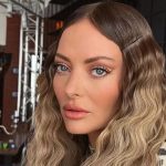 Delia, umilita pe Internet dupa ce s-a pozat nemachiata S-a dus, Doamne, toata tineretea mea 1