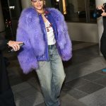 Rihanna, aparitie rara pe internet 6