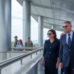 Tinuta cu care sotia presedintelui Iohannis i-a cucerit pe criticii de moda 3