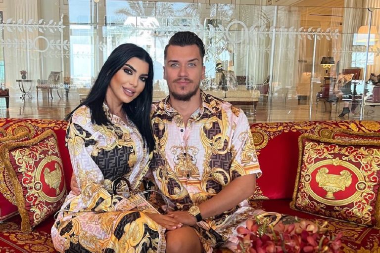 Andreea Tonciu, mărturisiri despre căsnicia ei. Cum își împarte responsabilitățile cu soțul: “Nu duce gunoiul, nu face curat. E babysitter să stea cu copilul?”