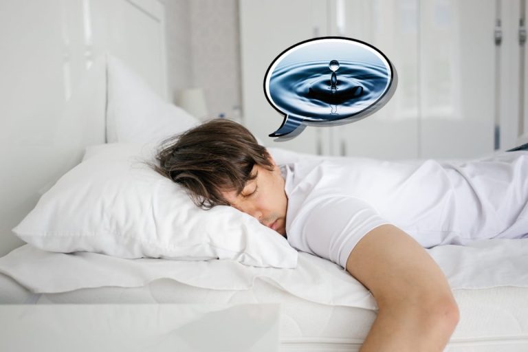 Ce înseamnă când visezi apă. Interpretări în funcție de context, când are semnificație pozitivă