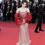 Culori care se potrivesc cu rosu