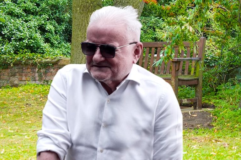 Cum a ajuns să arate Irinel Columbeanu, la 66 de ani. Fostul milionar, internat în azil, e total schimbat. Suferința i se citește pe chip