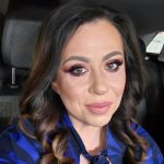 Cum a aparut Oana Roman la parastasul de trei luni al mamei sale 1