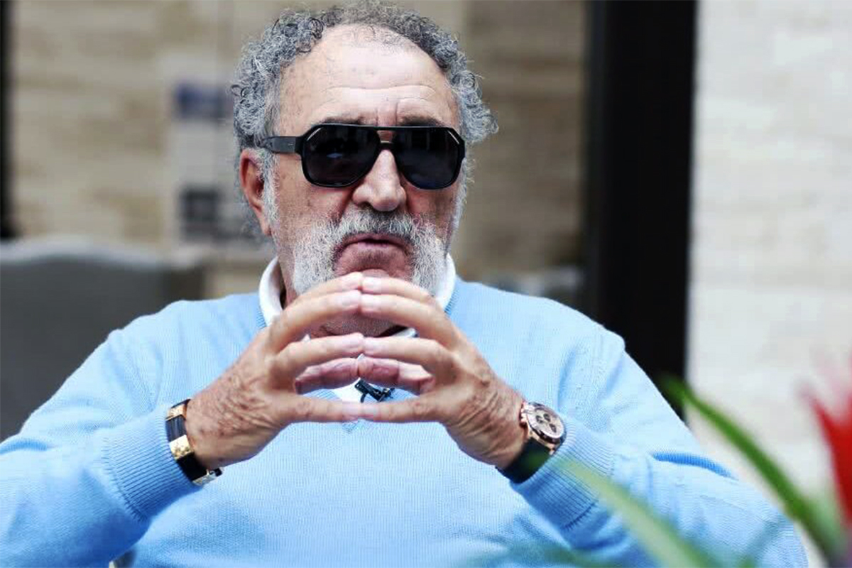 Cum arăta Ion Țiriac în tinerețe. Puțini știu că a cântat în acea perioadă, imaginile de colecție care au scăpat pe net cu miliardarul român