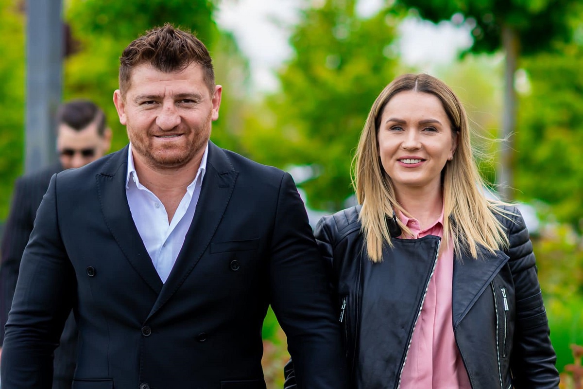 Cum se intelege Catalin Morosanu cu sotia lui dupa 12 ani de mariaj