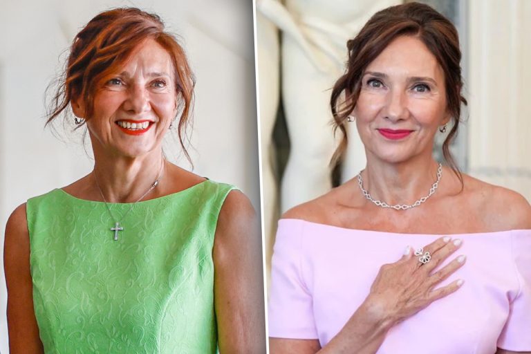 Imagini rare cu Carmen Iohannis din tinerețe. Singura poză care a scăpat pe net cu soția președintelui Iohannis în costum de baie