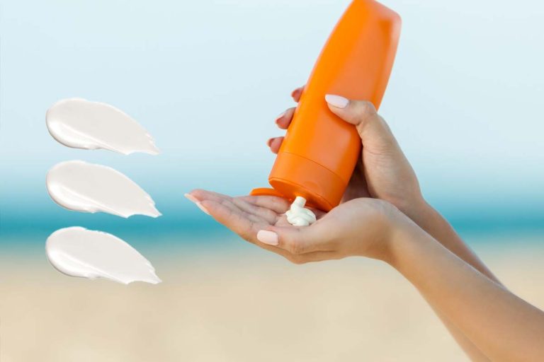 Poți folosi în continuare crema de protecție solară de anul trecut? Detalii importante pe care multe persoane le trec cu vederea