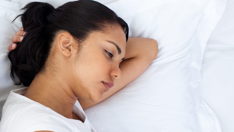 Soțul meu nu mai doarme cu mine. Mie mi se pare un gest nepotrivit, el zice că se simte mai bine așa