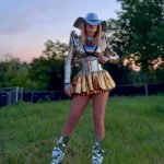 Tinuta indrazneata cu care Loredana Groza si-a pus pe jar fanii La 54 de ani, aratati ca la 18 10