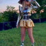 Tinuta indrazneata cu care Loredana Groza si-a pus pe jar fanii La 54 de ani, aratati ca la 18 16