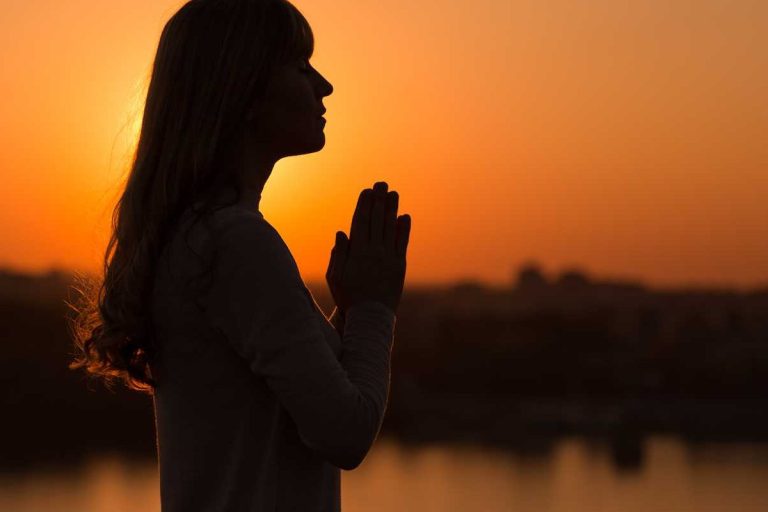 Cea mai puternică rugăciune care se rostește de Rusalii 2024. Îi ajută pe credincioși să depășească problemele