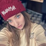 Delia, cu posteriorul la vedere pe retele sociale 17