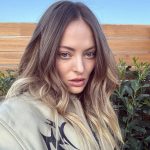 Delia, cu posteriorul la vedere pe retele sociale 2