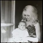 Imagini impresionante cu Andreea Esca și mama ei, din tinerețe 2