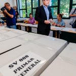 Cum și-a făcut apariția iubita lui Nicușor Dan, Mirabela Grădinaru, la vot