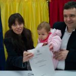 Cum și-a făcut apariția iubita lui Nicușor Dan, Mirabela Grădinaru, la vot