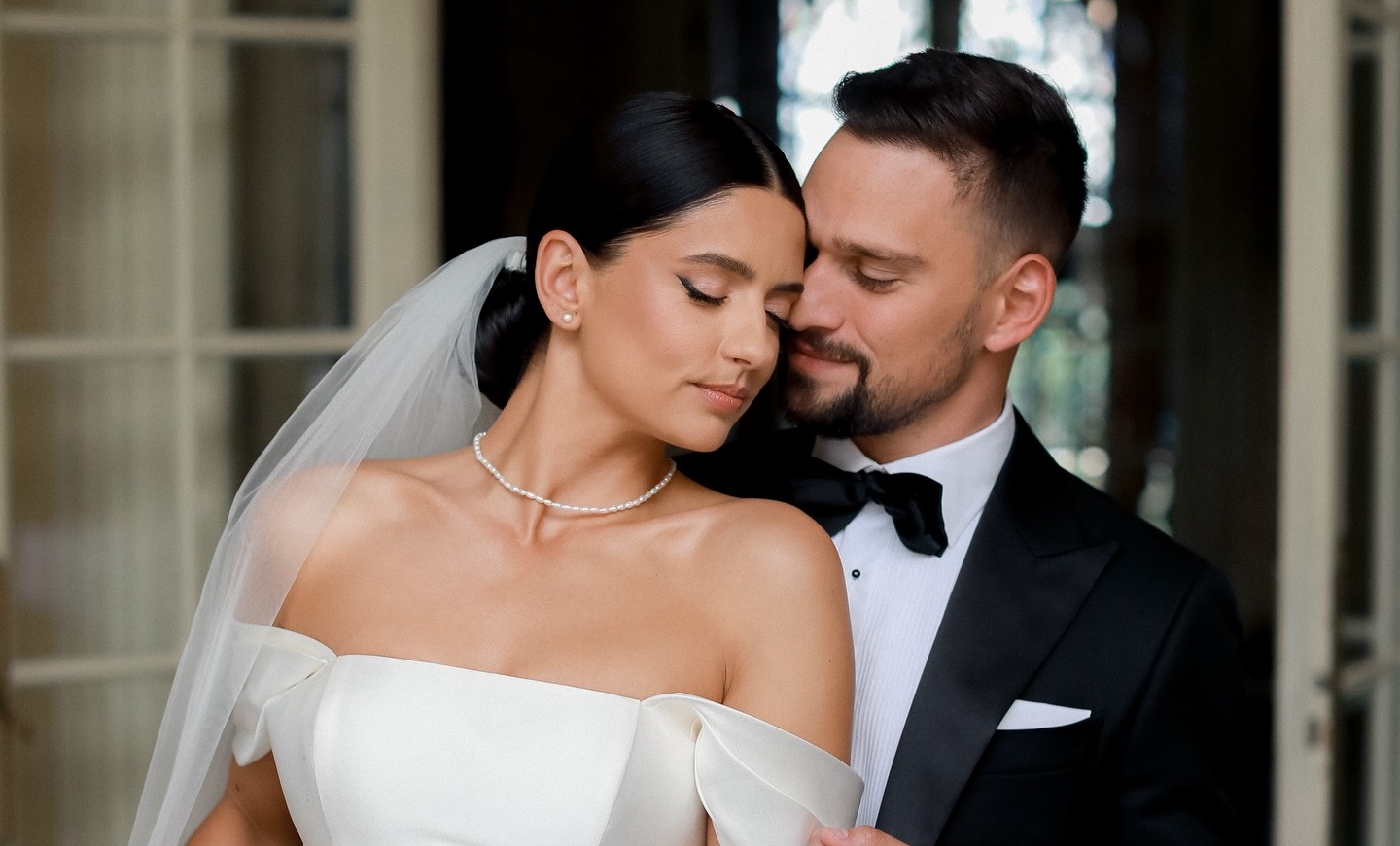 Oana Moșneagu și Vlad Gherman au ales niște verighete inedite. Modelul inedit a atras atenția fanilor, cum arată de fapt FOTO