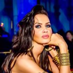 Oana Zavoranu, mesaj disperat in mediul online. Vedeta le cere bani fanilor ei