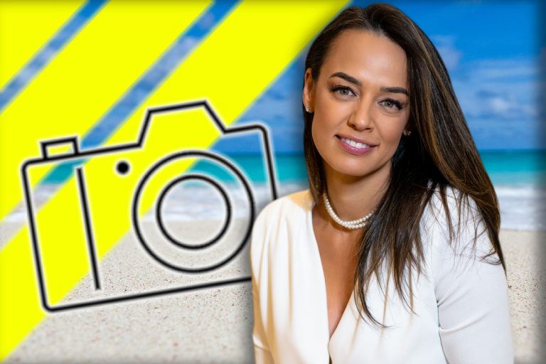 Andreea Raicu a făcut furori la plajă, la 47 de ani. Cum a apărut vedeta în vacanța din Italia FOTO