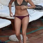 Imagini rare cu Meghan Markle în costum de baie 6