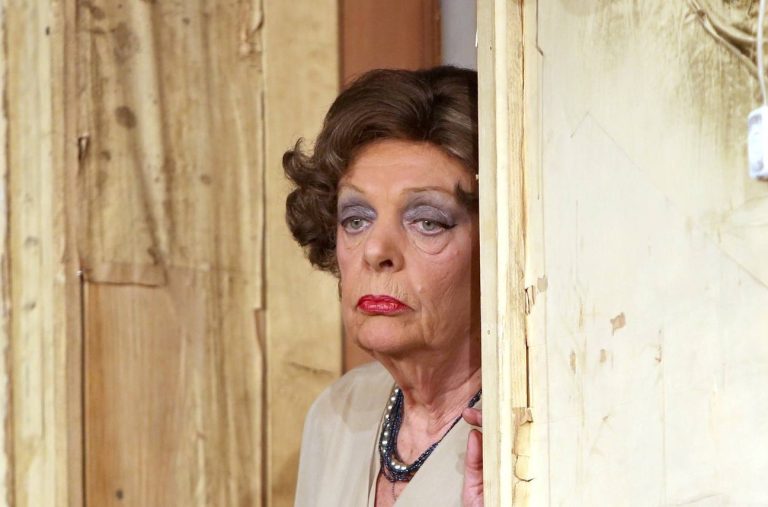 Imagini superbe cu actrița Ileana Stana-Ionescu în tinerețe. Cât de frumoasă era doamna teatrului românesc la 19 ani, când a debutat pe scenă FOTO