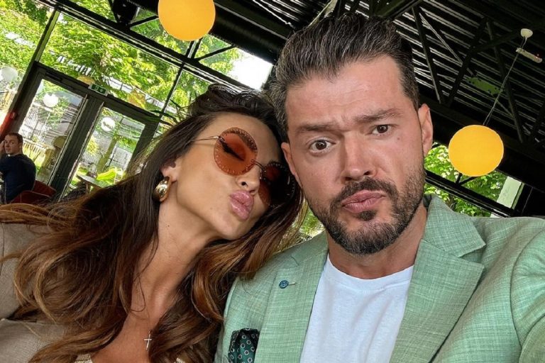 Iubita lui Victor Slav, apariție de senzație în costum de baie. Are aproape 40 de ani și un trup de model