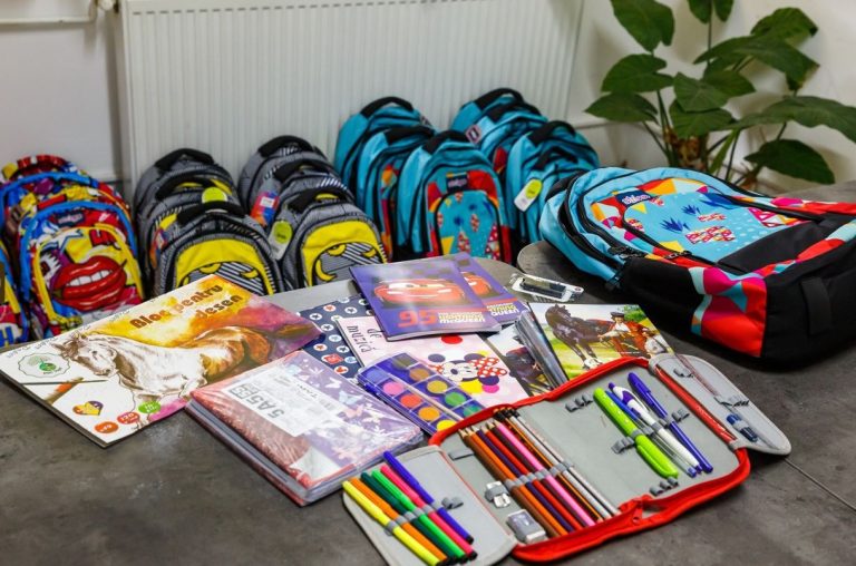 Ce trebuie să conțină lista de rechizite școlare. Prețurile sunt mai mici și aglomerația mai puțină decât în septembrie