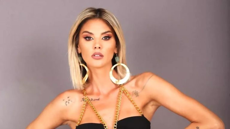 Imagini uitate cu Ramona Olaru. Cum arăta vedeta la prima ei apariție în emisiunea Neatza cu Răzvan și Dani