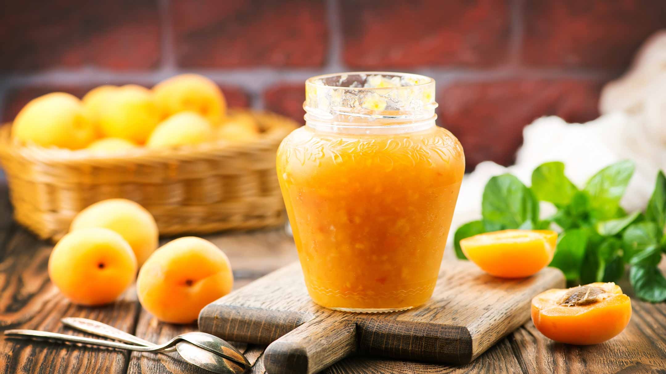 Când se adaugă zahărul în gem