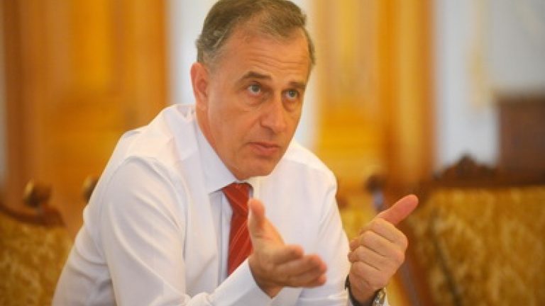 CV Mircea Geoană: viața și cariera fostului lider PSD. Cine este femeia care l-a susținut mereu