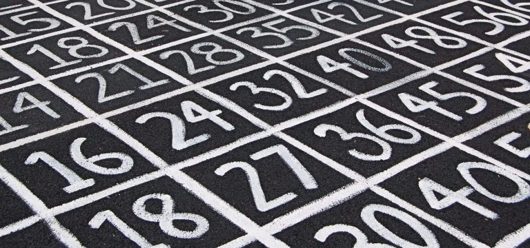 Previziuni numerologice zilnice, 6 octombrie, duminică. Puterea numărului 7: introspecția aduce răspunsuri