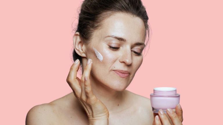 Tot ce trebuie să știi despre îngrijirea tenului după 40 de ani