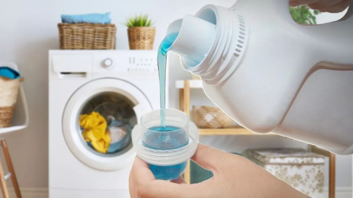 Când să nu pui balsam de rufe în mașina de spălat